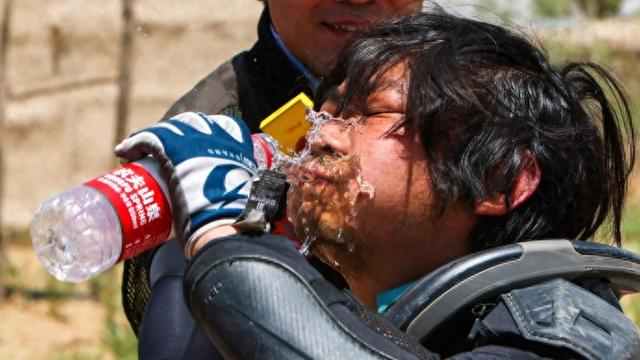 开云登录入口-张雪机车夺冠刷屏之后：为什么让人热血沸腾，也值得冷静看懂|世界超级摩托车锦标赛|波尔蒂芒赛道|摩托|摩托车|赛道_新浪体育_新浪新闻